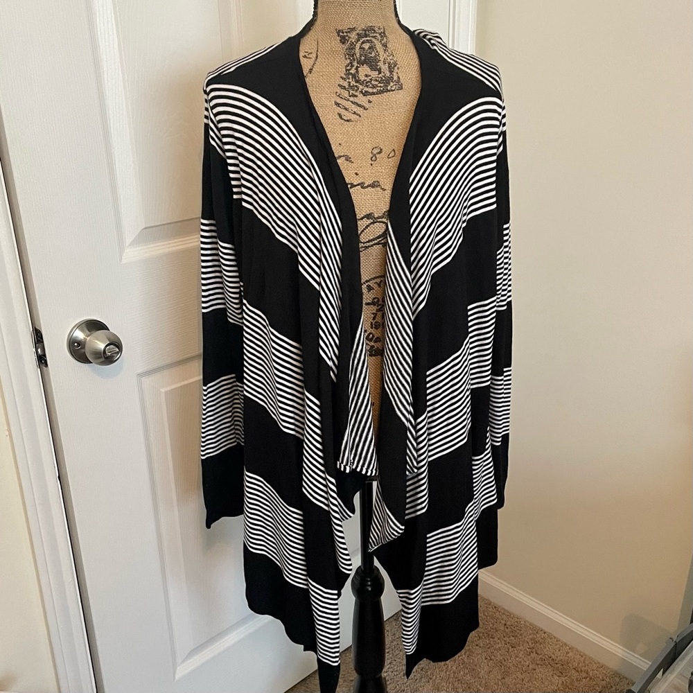 Red Women Black and White Stripe Cardigan Sz 1X NWT